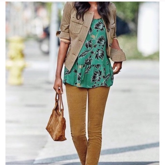 CAbi Tops - Cabi 3276 Falling Flowers Peplum Top sz M